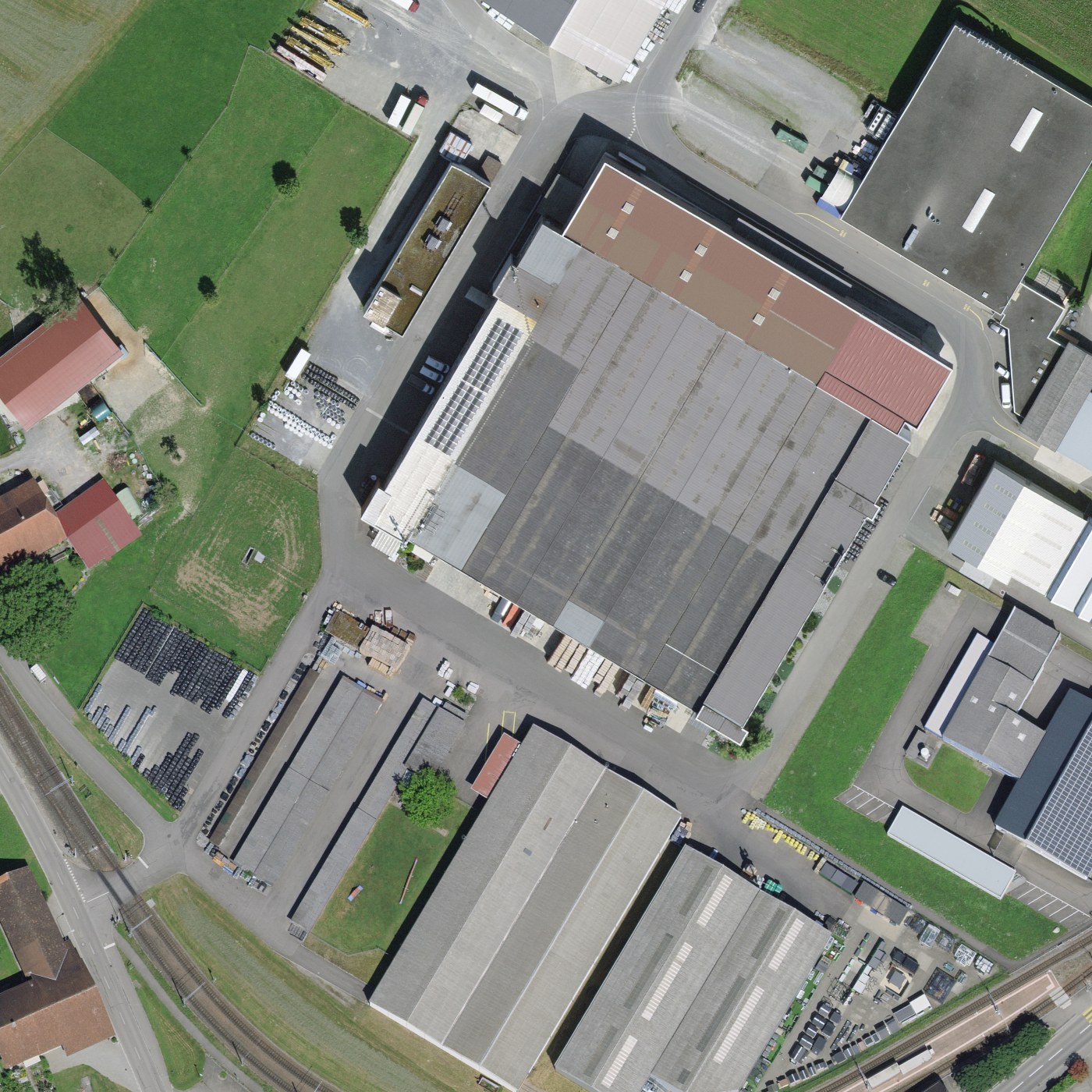 Nordorientiertes SWISSIMAGE-Luftbild des Areals